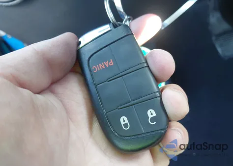 2022 Jeep Compass Latitude Fwd z USA, uszkodzony, nr VIN 3C4NJCBB8NT182558